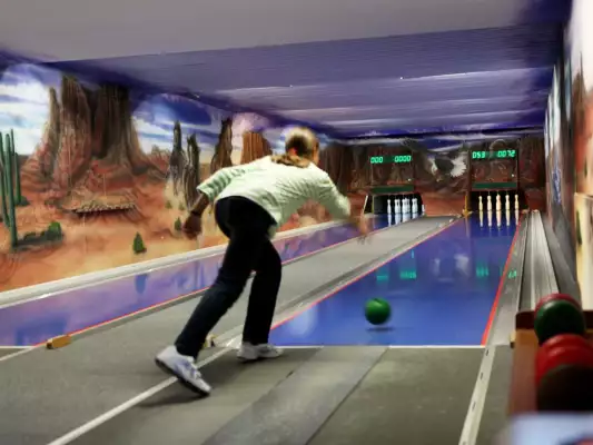 Een kegelbaan ontbreekt niet