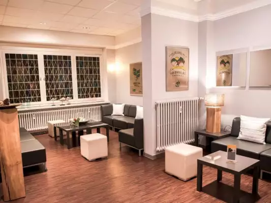 De gemeenschappelijke ruimte waar je wat kunt drinken na een dag motorrijden