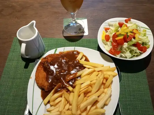 Een schnitzel als avondeten bij Gasthof Feische