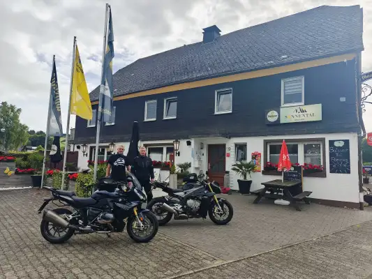 Motorrijders bij Gasthof Sonnental