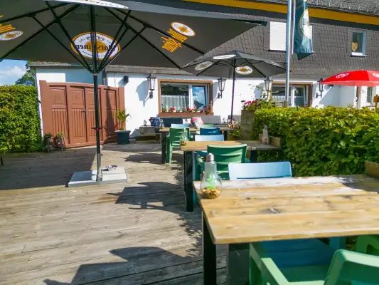 Het zonnige terras van Gasthof Sonnental