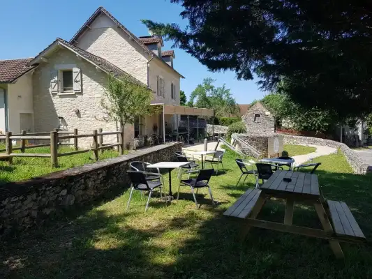 Het schaduwrijke terras Het schaduwrijke terras