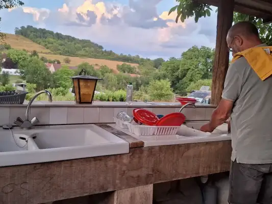 Prachtig uitzicht tijdens afwassen bij Camping Comme Ca