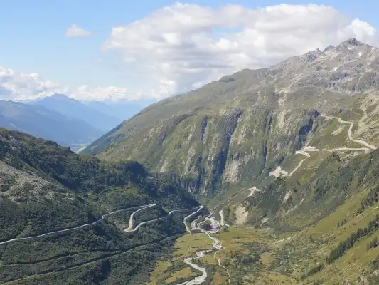 De Grimsel- en de Furkapass in Zwitserland De Grimsel- en de Furkapass in Zwitserland